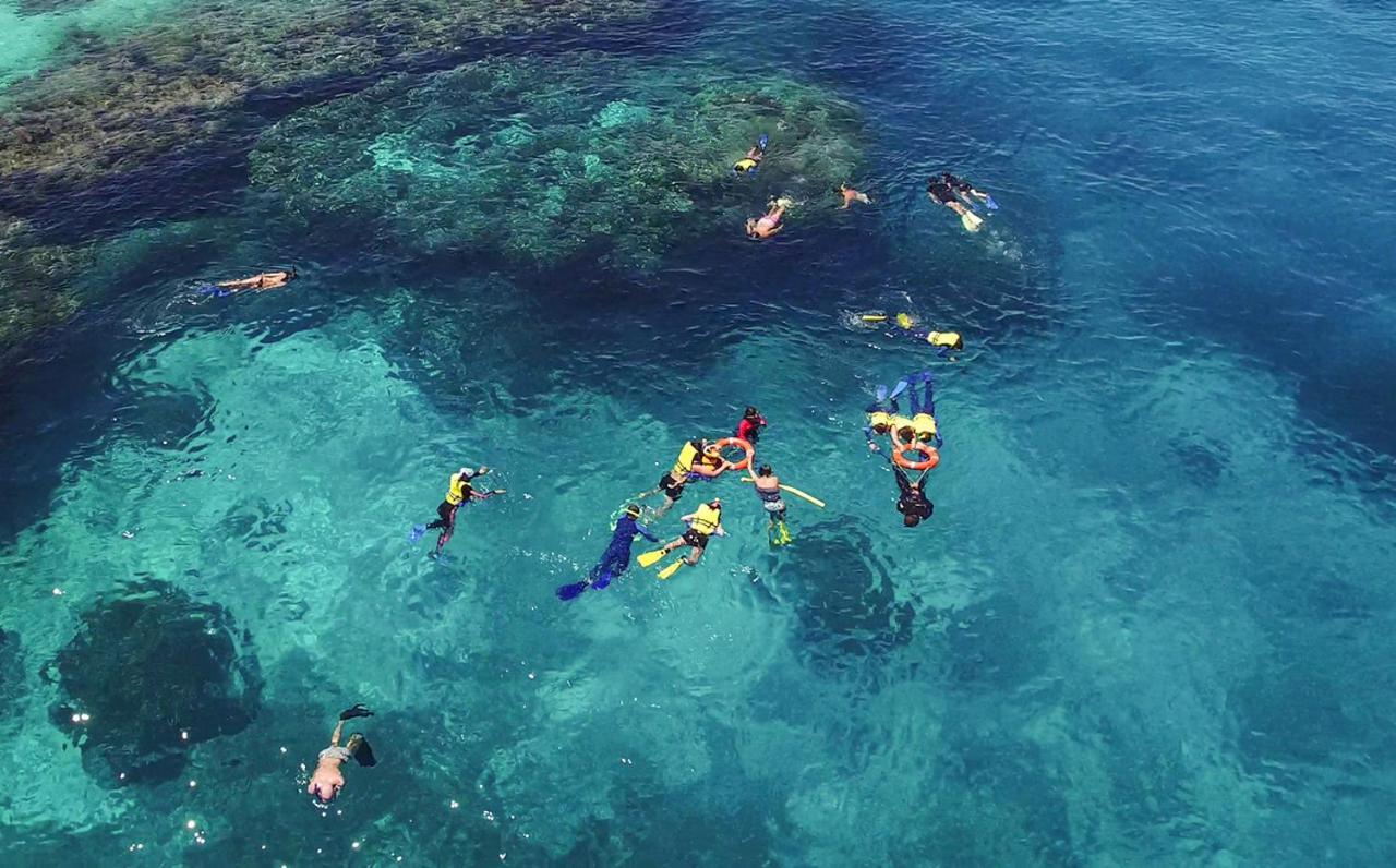 Barefoot Kuata Island Resort ภายนอก รูปภาพ