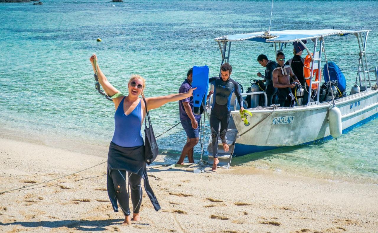 Barefoot Kuata Island Resort ภายนอก รูปภาพ