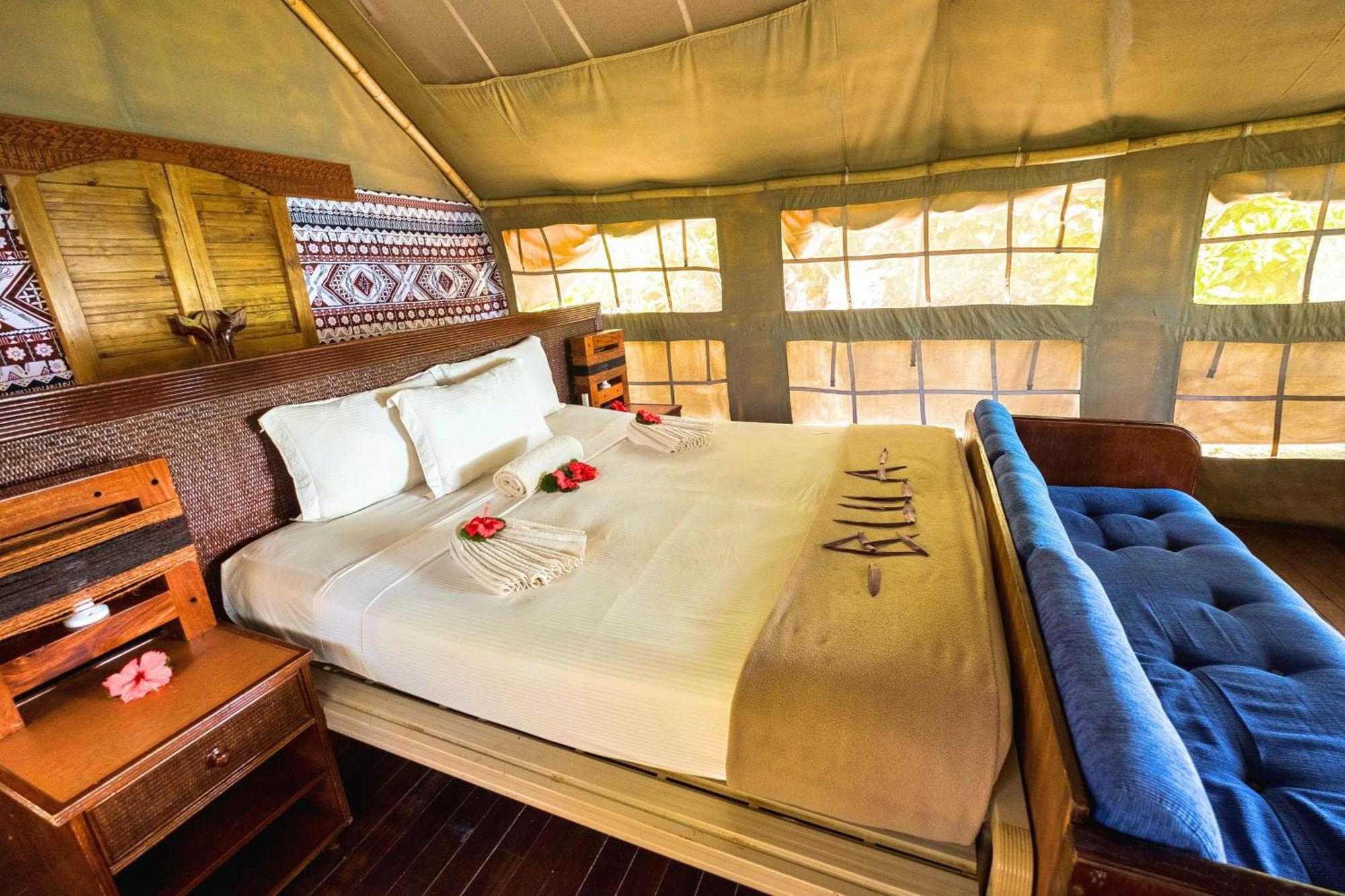 Barefoot Kuata Island Resort ภายนอก รูปภาพ
