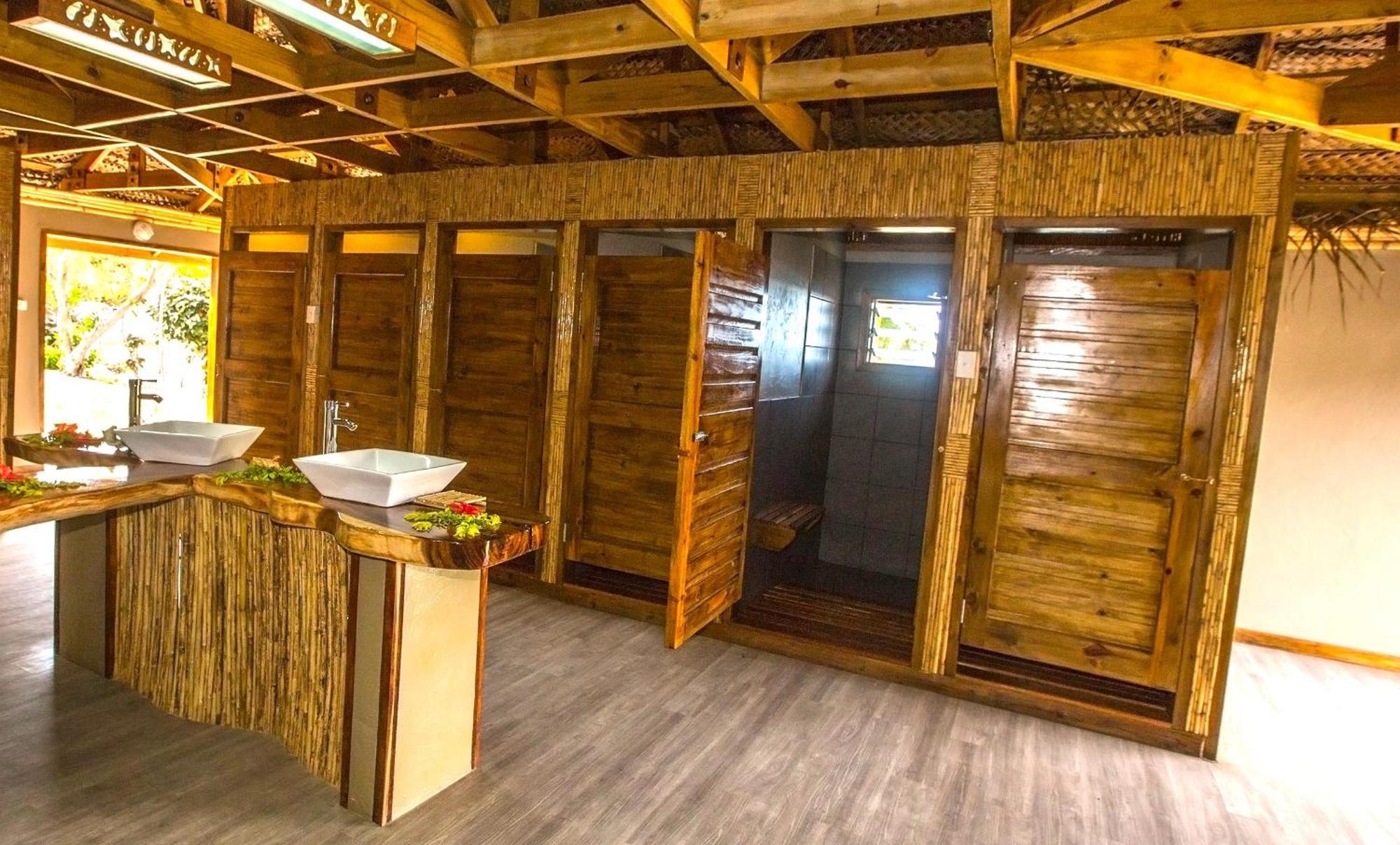 Barefoot Kuata Island Resort ภายนอก รูปภาพ